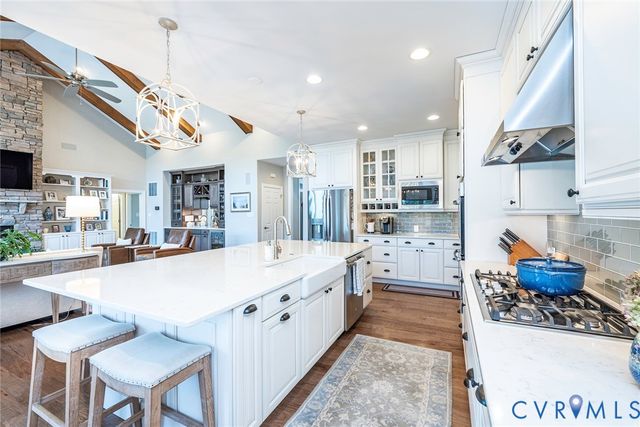 7106 Silverthread Dr, Moseley, VA 23120