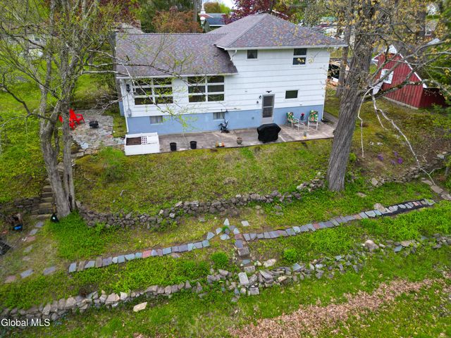 10 Woodland Drive, Johnstown, NY 12095