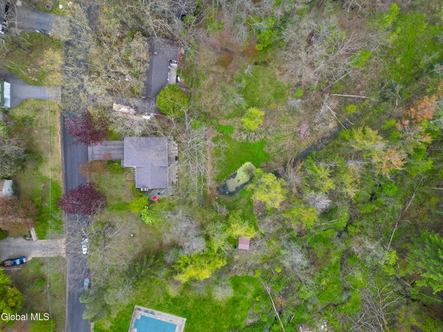 10 Woodland Drive, Johnstown, NY 12095