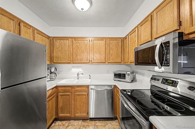 3336 S Ammons Street 12-103, Lakewood, CO 80227