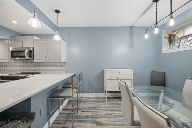 235 State St 111, Springfield, MA 01103