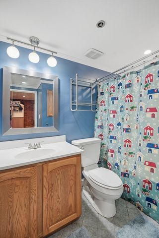 235 State St 111, Springfield, MA 01103