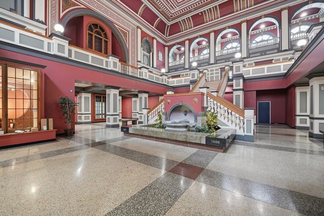 235 State St 111, Springfield, MA 01103