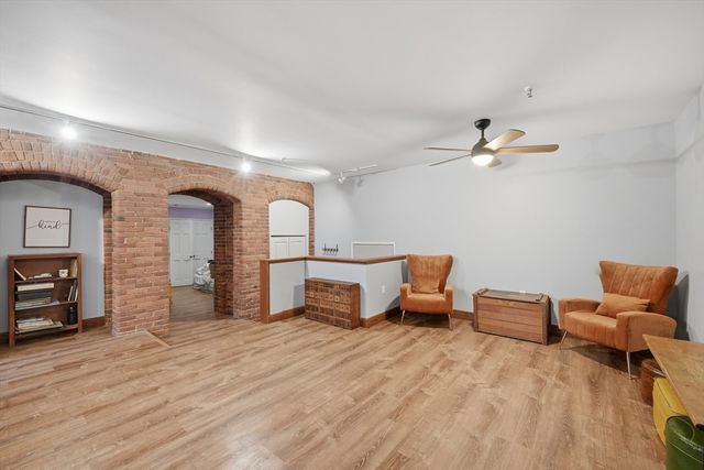 235 State St 111, Springfield, MA 01103
