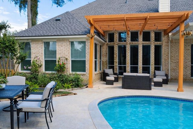 16019 Roseview Lane, Cypress, TX 77429