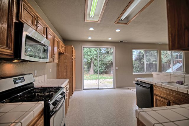 5820 W Lisendra Drive, Visalia, CA 93277