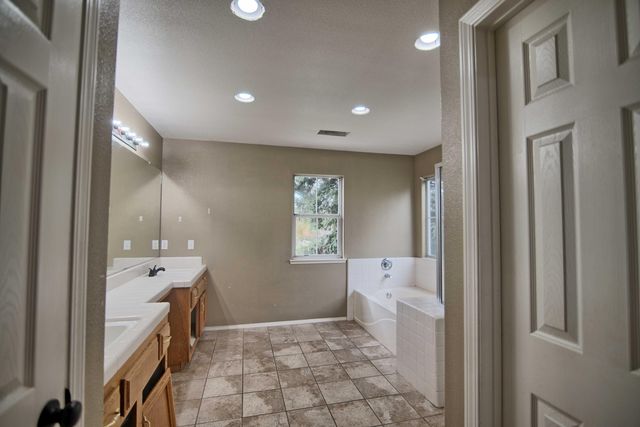 5820 W Lisendra Drive, Visalia, CA 93277