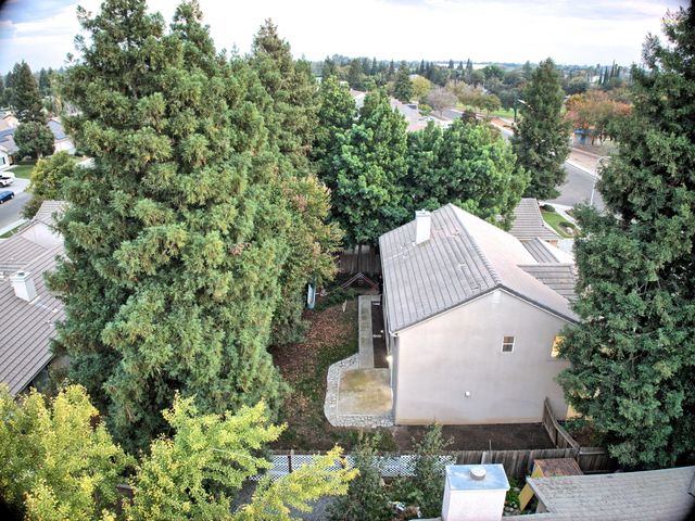 5820 W Lisendra Drive, Visalia, CA 93277