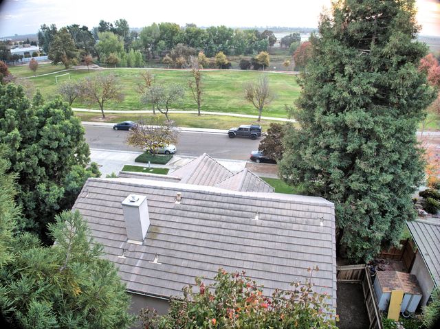 5820 W Lisendra Drive, Visalia, CA 93277