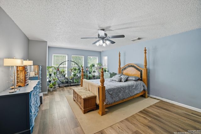 9590 Campton Farms, San Antonio, TX 78250