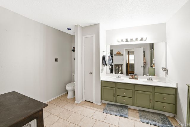 9590 Campton Farms, San Antonio, TX 78250