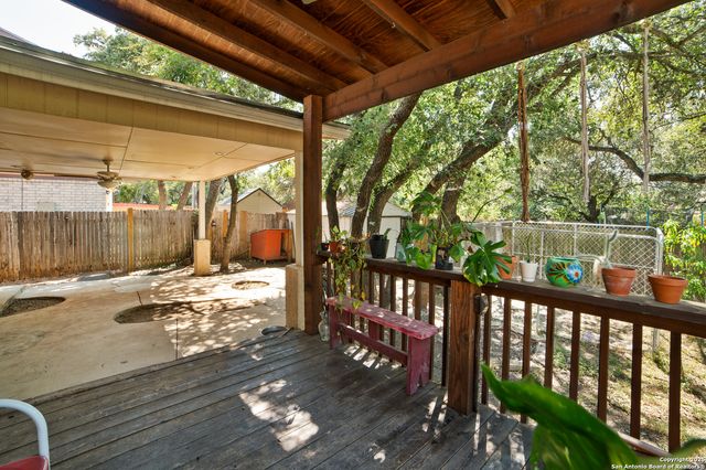 9590 Campton Farms, San Antonio, TX 78250