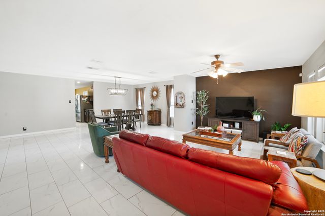 9590 Campton Farms, San Antonio, TX 78250