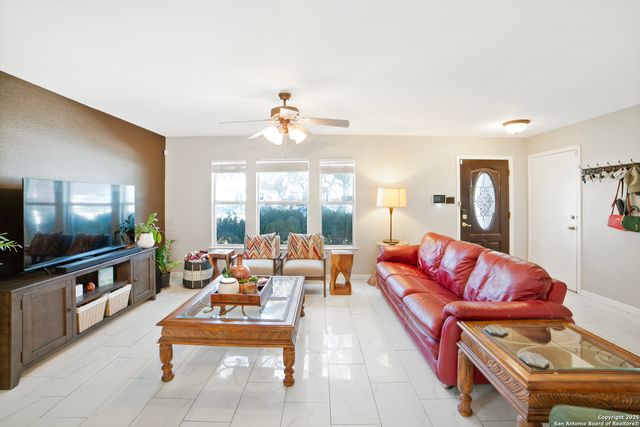 9590 Campton Farms, San Antonio, TX 78250