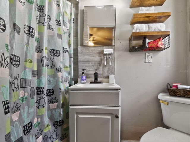 621 18TH STREET, Orlando, FL 32805