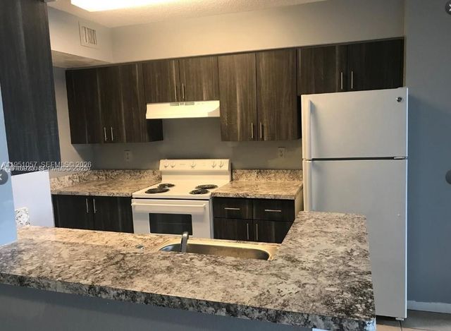 15221 SW 80th St 306, Miami, FL 33193