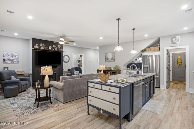 776 Breezewood Drive SE, Bolivia, NC 28422