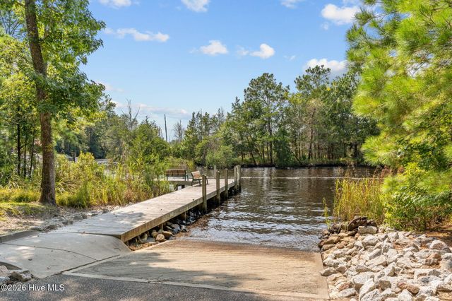 776 Breezewood Drive SE, Bolivia, NC 28422