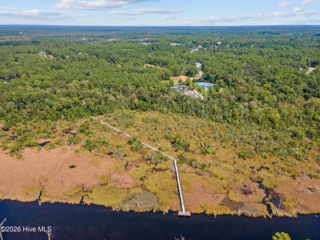 776 Breezewood Drive SE, Bolivia, NC 28422