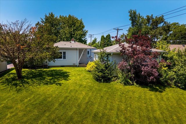 17 S Walnut Street, Palatine, IL 60067