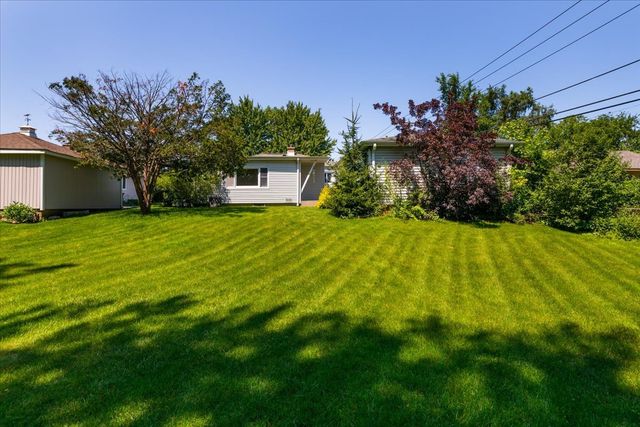 17 S Walnut Street, Palatine, IL 60067