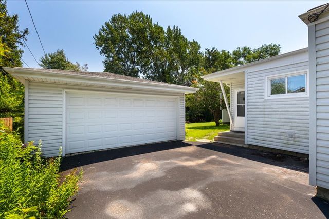 17 S Walnut Street, Palatine, IL 60067