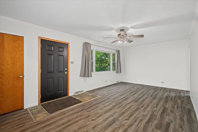 17 S Walnut Street, Palatine, IL 60067