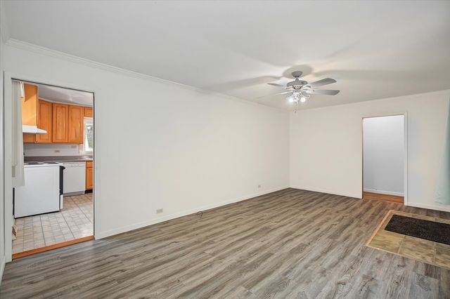17 S Walnut Street, Palatine, IL 60067