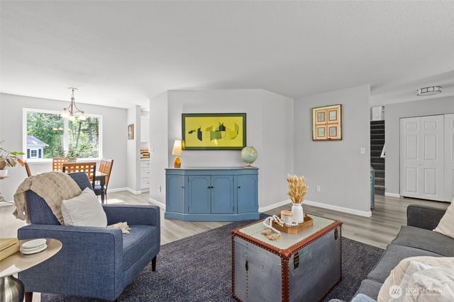 945 SW Moffett Lane, Port Orchard, WA 98367