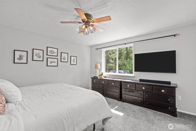 945 SW Moffett Lane, Port Orchard, WA 98367