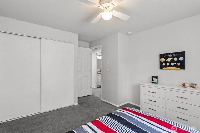 945 SW Moffett Lane, Port Orchard, WA 98367