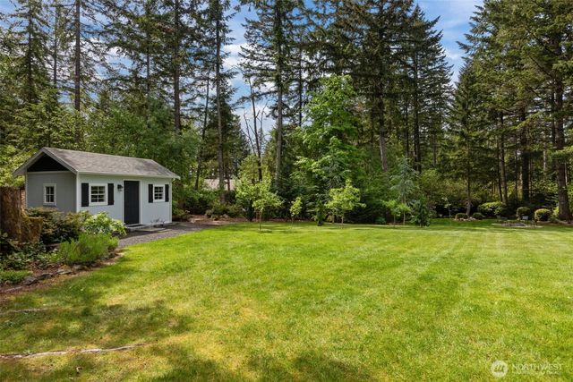 945 SW Moffett Lane, Port Orchard, WA 98367