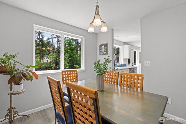 945 SW Moffett Lane, Port Orchard, WA 98367