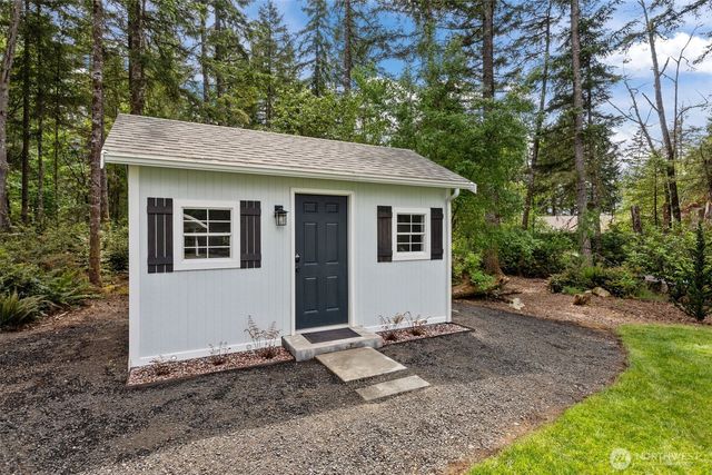 945 SW Moffett Lane, Port Orchard, WA 98367