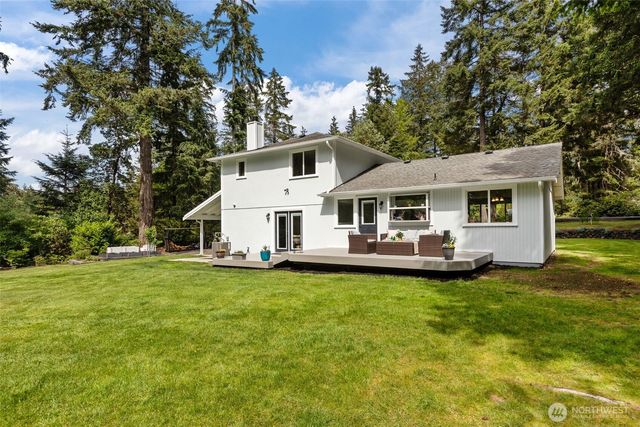 945 SW Moffett Lane, Port Orchard, WA 98367