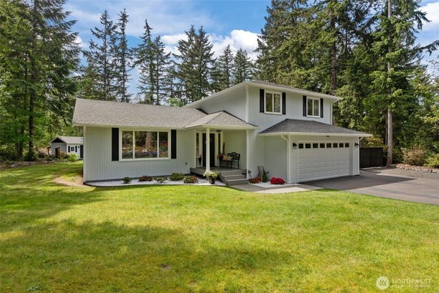 945 SW Moffett Lane, Port Orchard, WA 98367