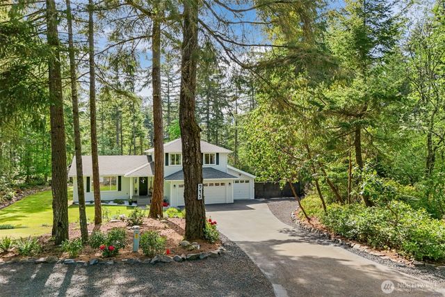945 SW Moffett Lane, Port Orchard, WA 98367