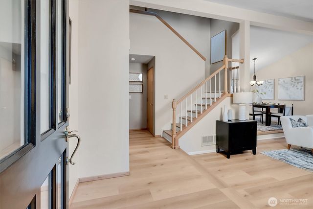 10825 NE 62nd Street, Kirkland, WA 98033