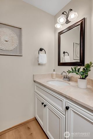 10825 NE 62nd Street, Kirkland, WA 98033