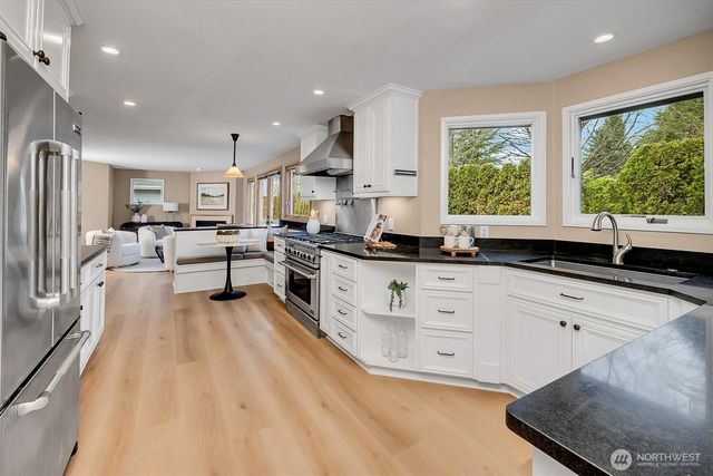 10825 NE 62nd Street, Kirkland, WA 98033