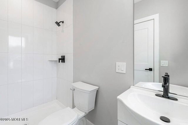 2 Haystack Court, Howell, NJ 07731