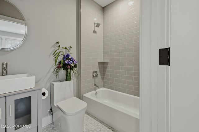 2 Haystack Court, Howell, NJ 07731