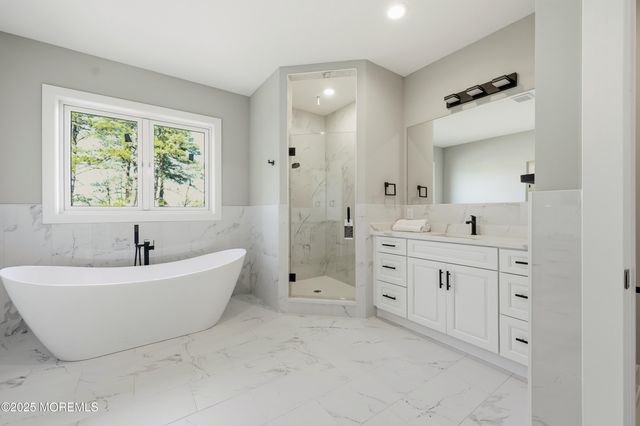 2 Haystack Court, Howell, NJ 07731