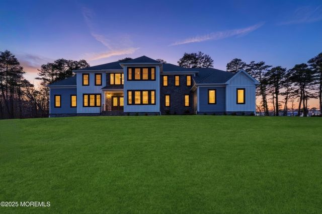 2 Haystack Court, Howell, NJ 07731