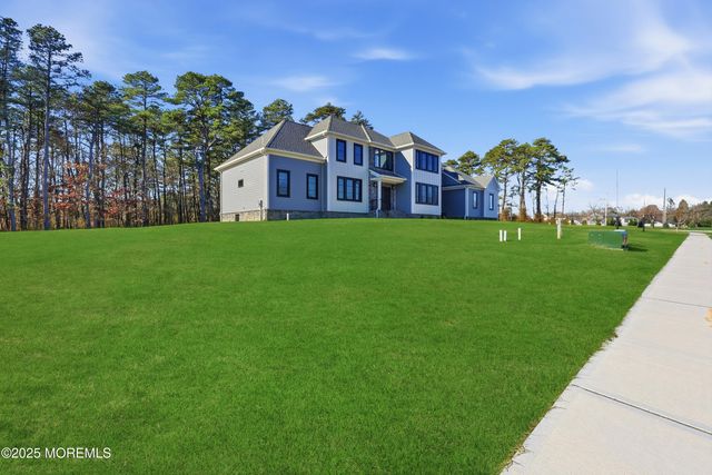 2 Haystack Court, Howell, NJ 07731