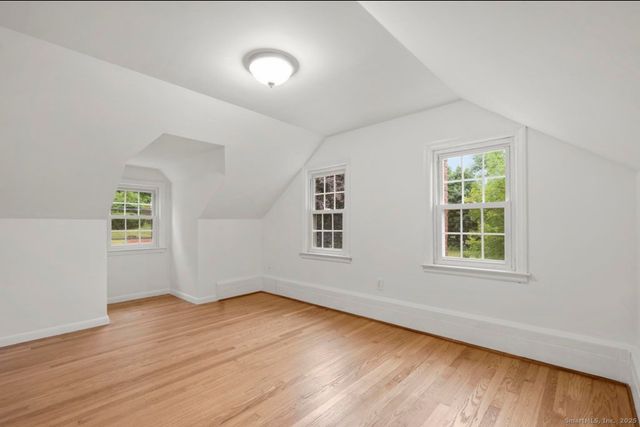 2071 Middletown Avenue, North Branford, CT 06472