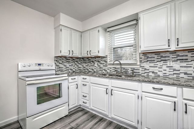 2071 Middletown Avenue, North Branford, CT 06472