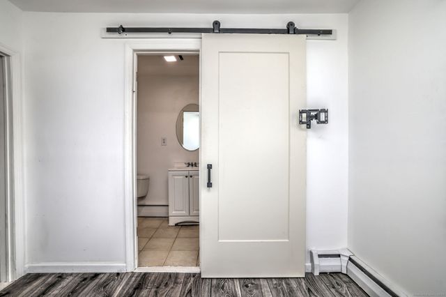 2071 Middletown Avenue, North Branford, CT 06472