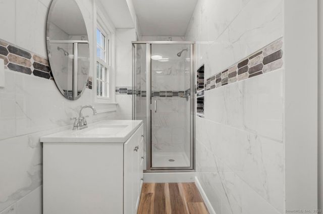 2071 Middletown Avenue, North Branford, CT 06472