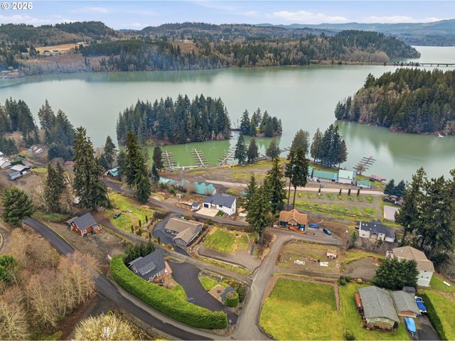 101 LIGHTHOUSE Ln, Mossyrock, WA 98564